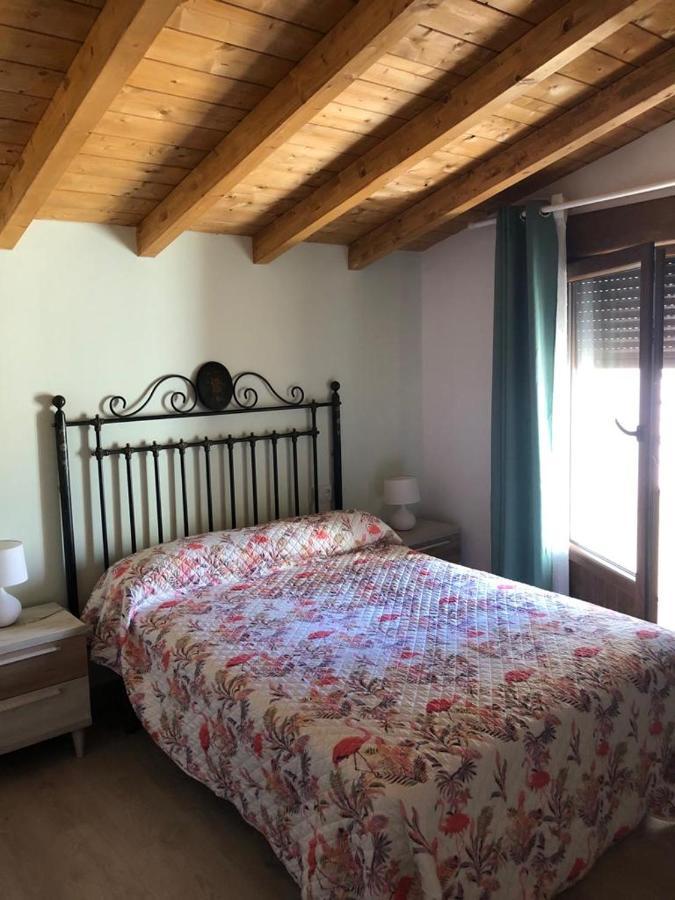 Casa Rural Los 7 Pinos De Gredos Наваредонда де Гредос Екстериор снимка