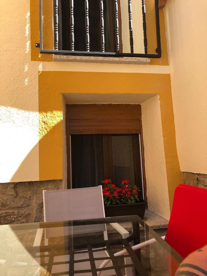 Casa Rural Los 7 Pinos De Gredos Наваредонда де Гредос Екстериор снимка